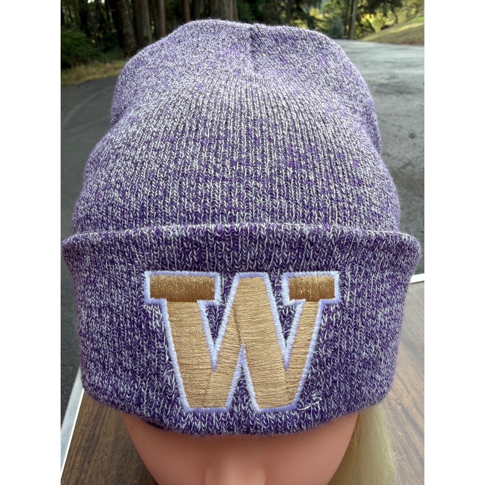 Washington Huskies U of W, Legacy Knit Cuffed Beanie Purple Adult OS NWT